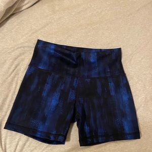 Lululemon Groove short ll